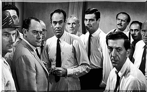 12 angry men start to have doubts