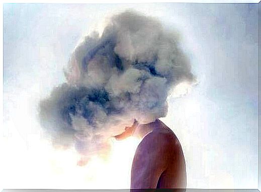 Head in Wolk