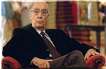 José Saramago: biography of a Nobel laureate