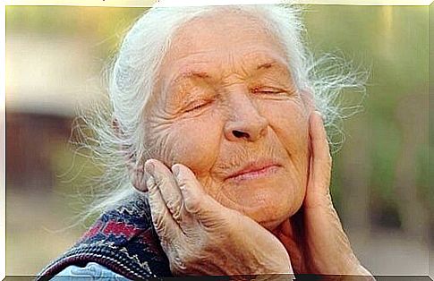 Regulating emotions in old age