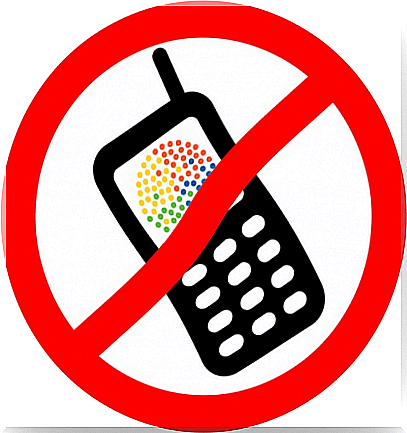 Image that phones are banned