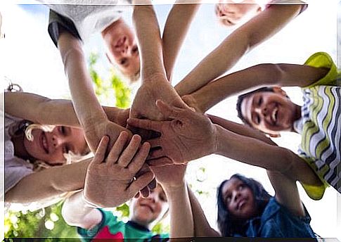 Children who all have the same goal, as a reference to the Robber's cave experiment